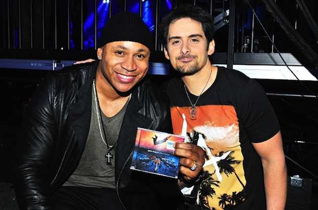 ll-cool-j-brad-paisley-acm-awards-2013-650-430