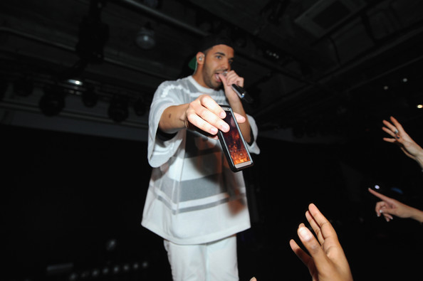 Drake+Time+Warner+Cable+Studios+Revolt+Bring+54cI4UvfEcgl