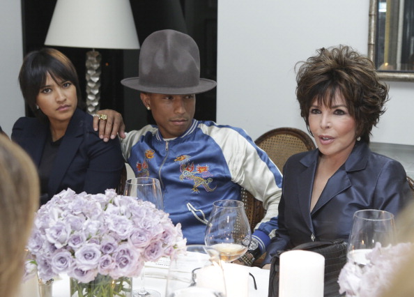 VIOLET GREY Honors Elizabeth Taylor At She's So Violet Salon Dinner